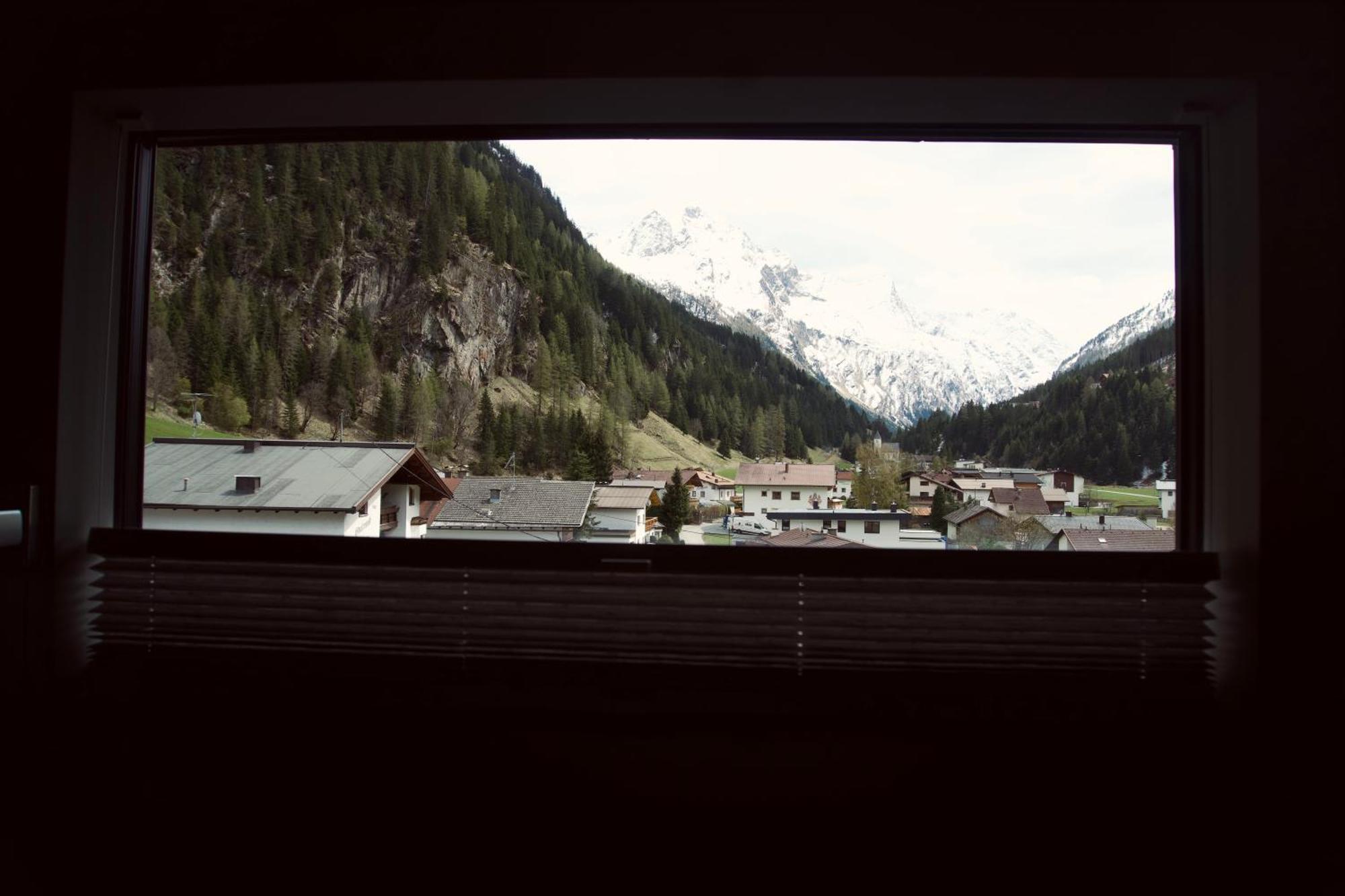 Alpenliebe Pitztal Apartment Sankt Leonhard im Pitztal Exterior photo