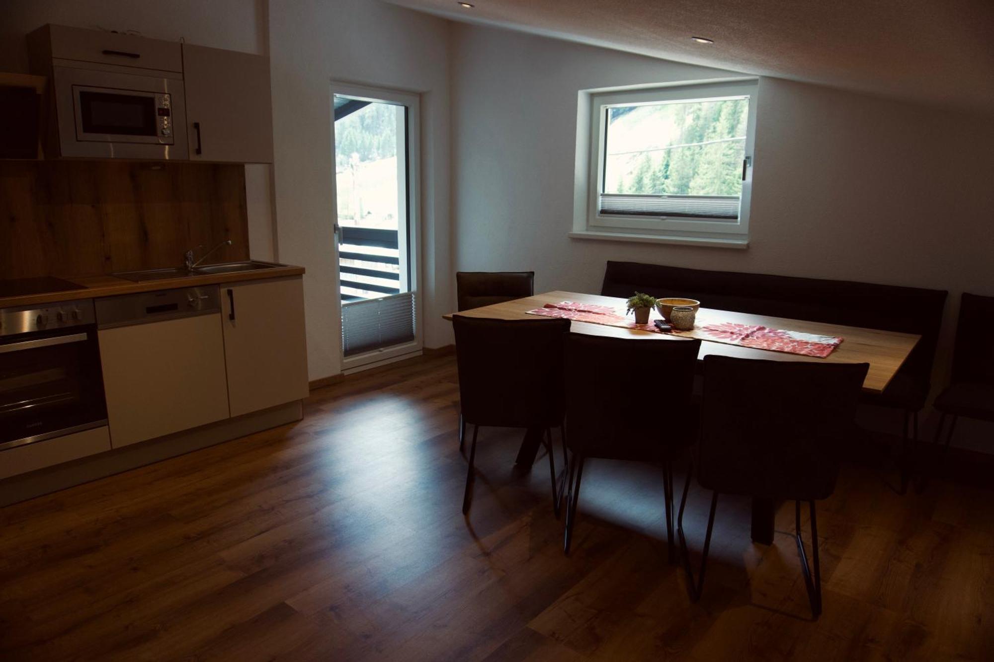 Alpenliebe Pitztal Apartment Sankt Leonhard im Pitztal Exterior photo